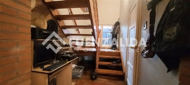 Casa en venta de 6 dorm. en La Reina