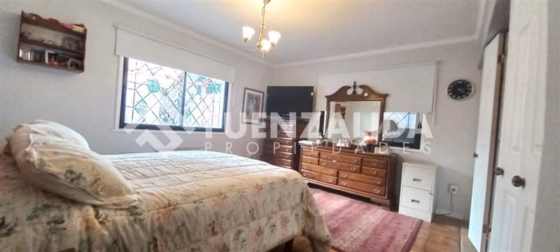 Casa en venta de 6 dorm. en La Reina