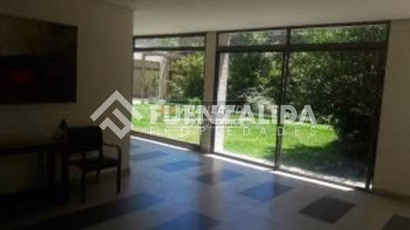 Depto en arriendo de 2 dorm. con estacionamiento en Santiago