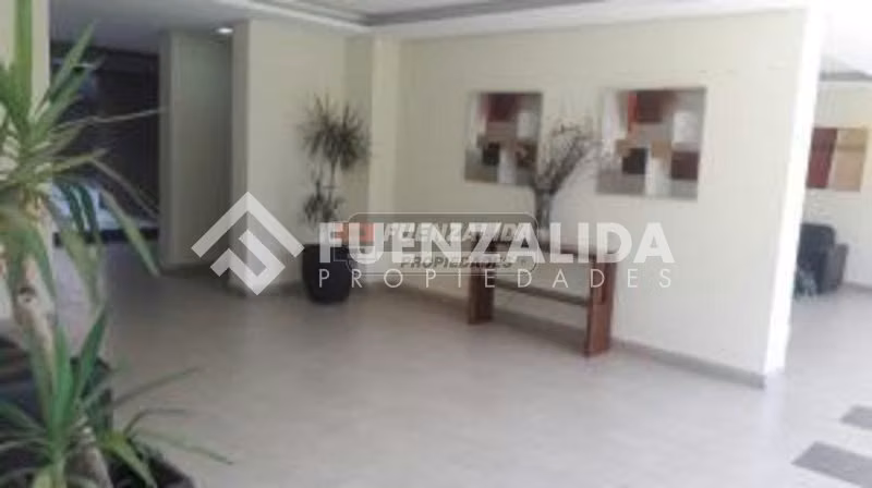 Depto en arriendo de 2 dorm. con estacionamiento en Santiago