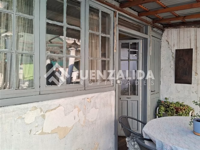 Casa fachada continua en Zona Típica de 3 dorm. en Ñuñoa