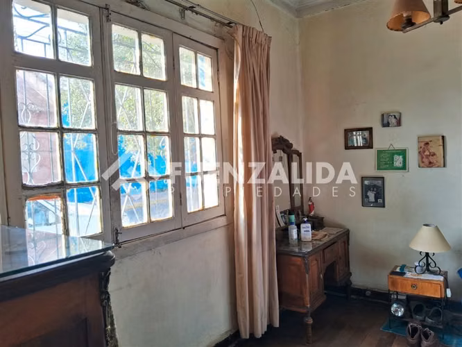 Casa fachada continua en Zona Típica de 3 dorm. en Ñuñoa