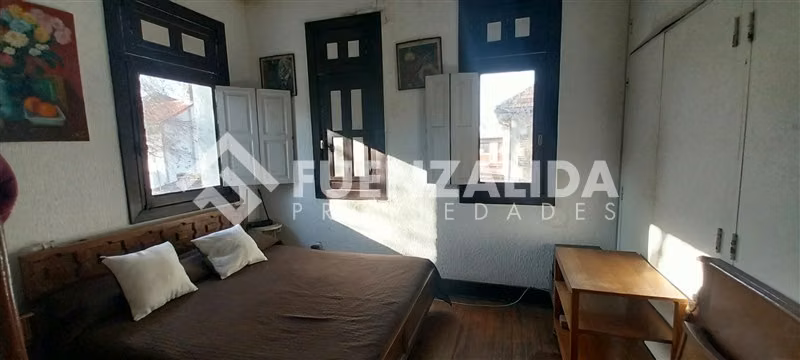 Casa en venta de 5 dorm. 6 baños en Providencia UF 16.000.