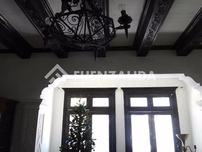 Casa en venta de 5 dorm. 6 baños en Providencia UF 16.000.