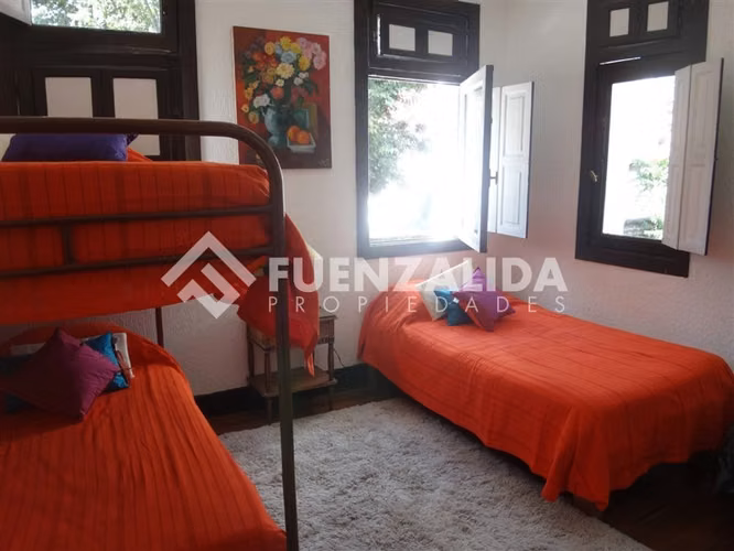 Casa en venta de 5 dorm. 6 baños en Providencia UF 16.000.