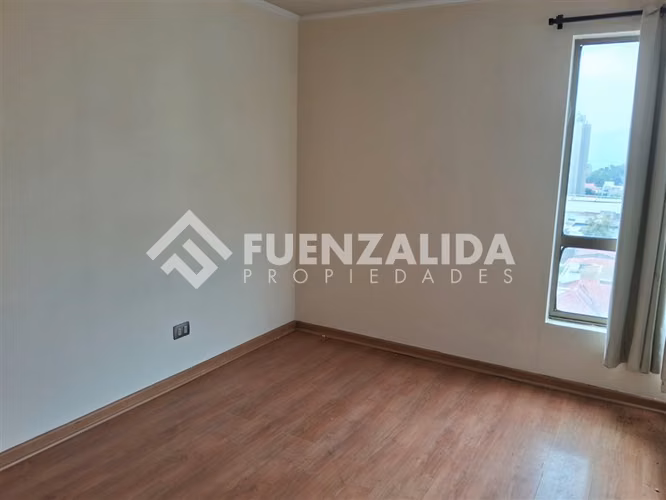 Gran departamento en venta de 4 dorm. en Recoleta