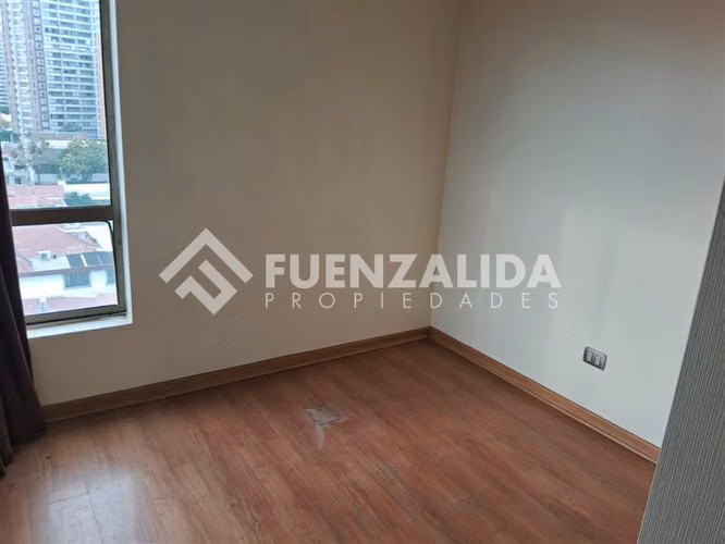 Gran departamento en venta de 4 dorm. en Recoleta