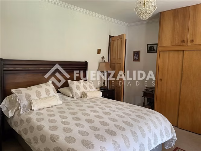 Casa tipo Chalet con 5 dormitorios en La Reina