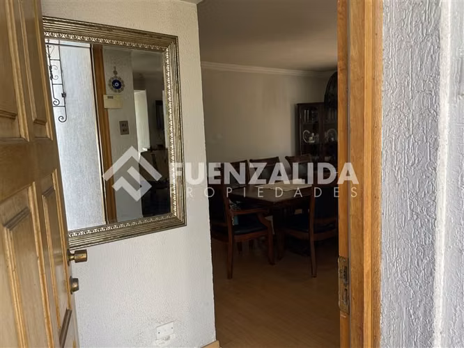 Casa tipo Chalet con 5 dormitorios en La Reina