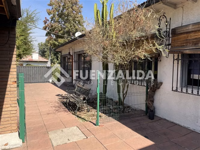 Casa tipo Chalet con 5 dormitorios en La Reina