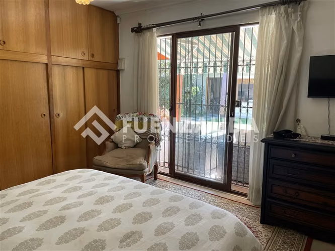 Casa tipo Chalet con 5 dormitorios en La Reina