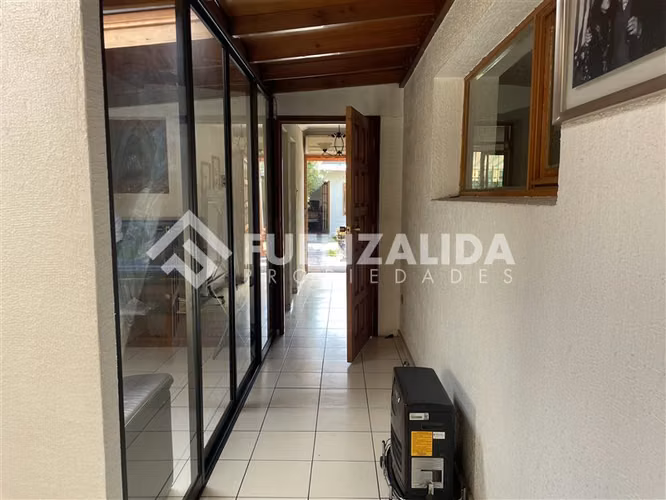 Casa tipo Chalet con 5 dormitorios en La Reina