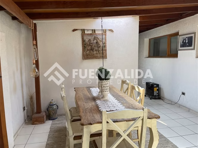 Casa tipo Chalet con 5 dormitorios en La Reina
