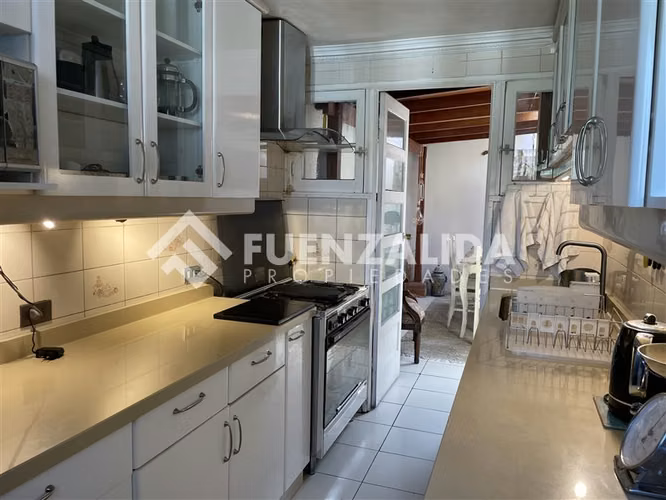 Casa tipo Chalet con 5 dormitorios en La Reina