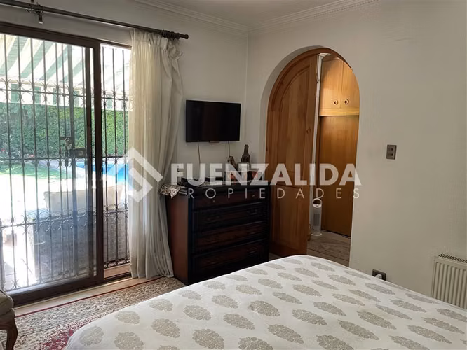 Casa tipo Chalet con 5 dormitorios en La Reina
