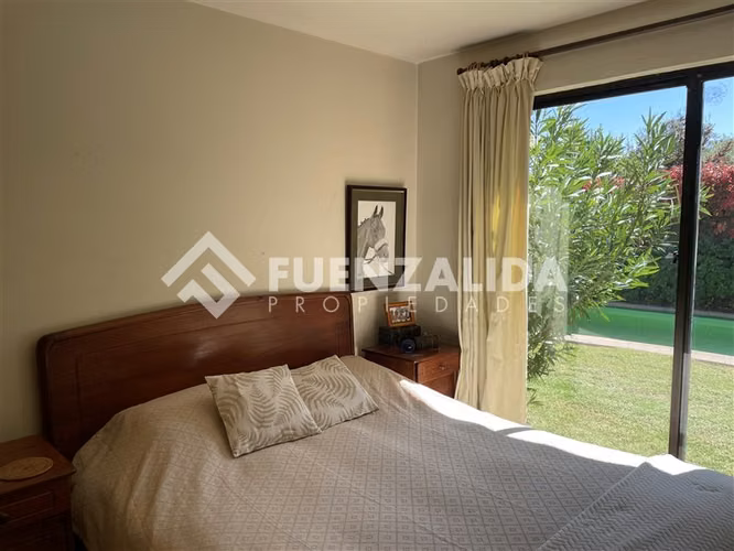 Casa en San Carlos Apoquindo 5 dorm. 4 baños en Las Condes