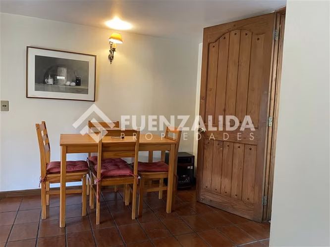 Casa en San Carlos Apoquindo 5 dorm. 4 baños en Las Condes