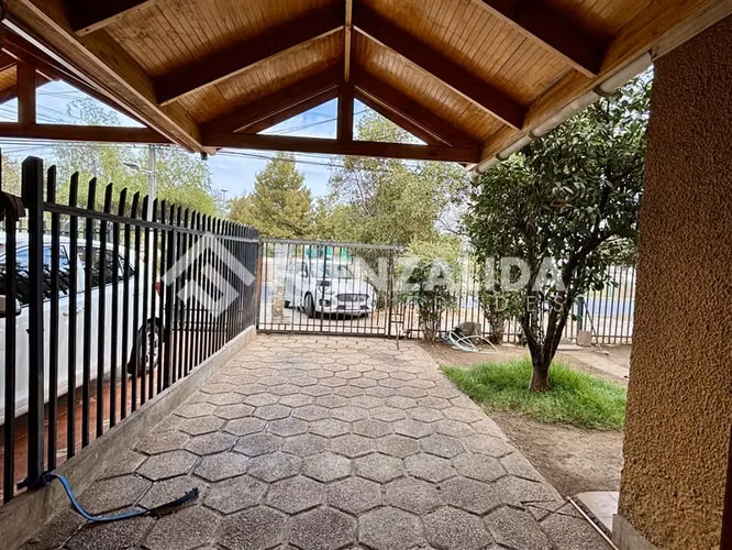 Casa en venta de 4 dorm. en Macul