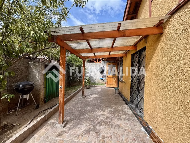Casa en venta de 4 dorm. en Macul