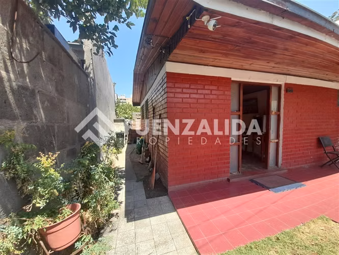 Casa en venta de 5 dorm. en Ñuñoa