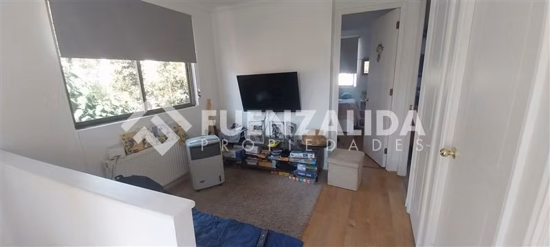 Casa en venta de 4 dorm. en Peñalolén