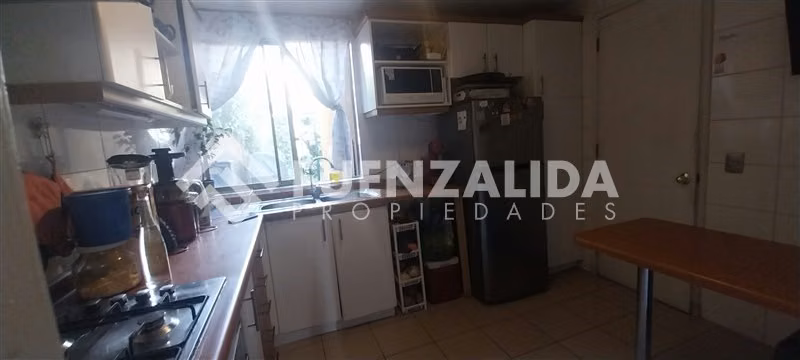 Casa en venta de 4 dorm. en Peñalolén