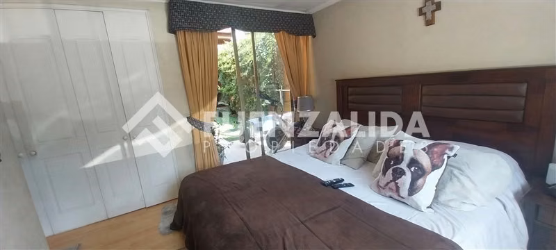 Casa en venta de 4 dorm. en Peñalolén