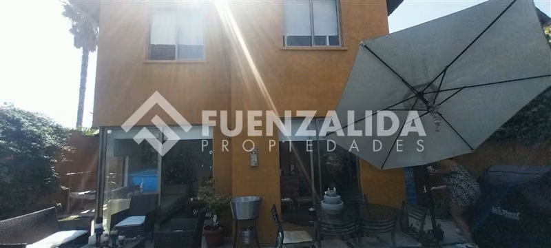 Casa en venta de 4 dorm. en Peñalolén
