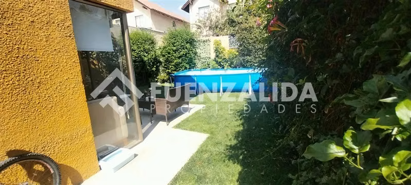 Casa en venta de 4 dorm. en Peñalolén