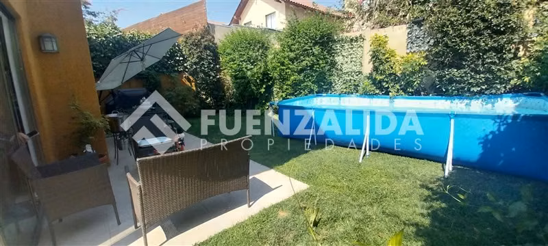 Casa en venta de 4 dorm. en Peñalolén