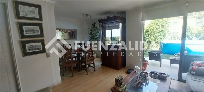 Casa en venta de 4 dorm. en Peñalolén