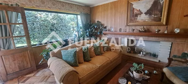 Casa en venta de 4 dorm. en La Reina