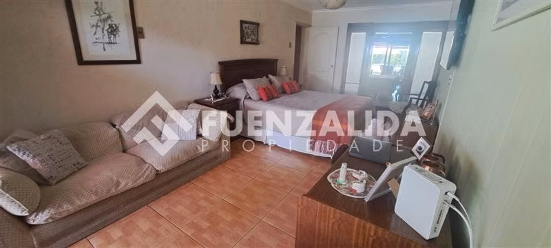 Casa en venta de 4 dorm. en La Reina
