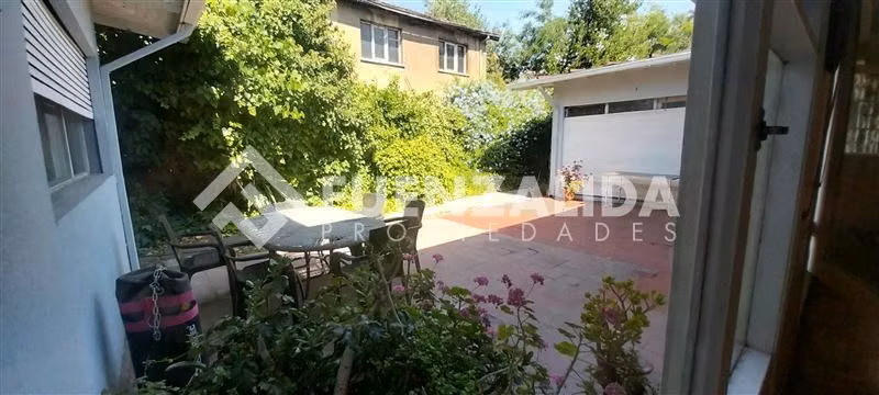 Casa en venta de 5 dorm. 3 baños. 460 /152 mts. Providencia