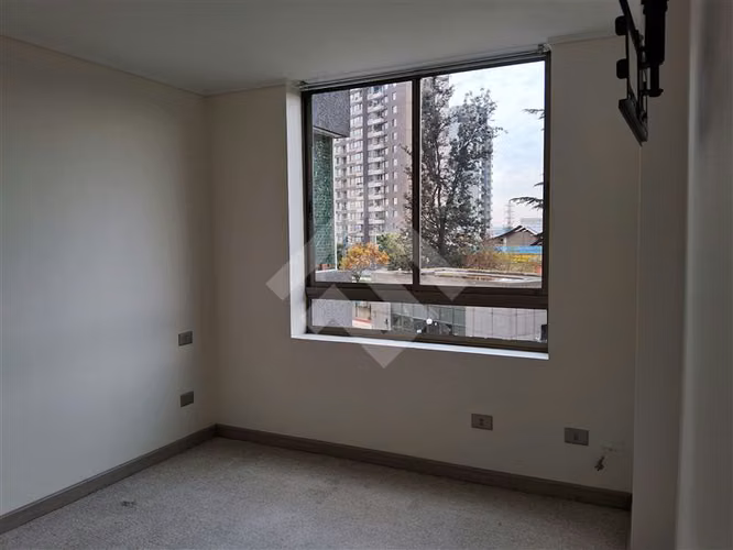 Depto en venta de 2 dorm.2 baños y bodega en San Joaquín