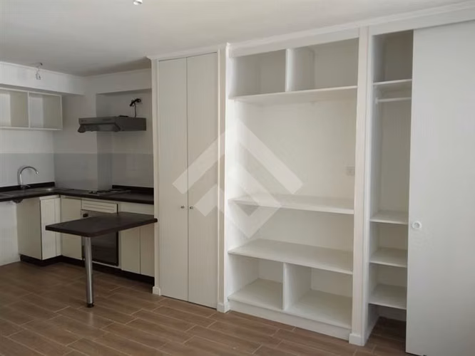 Departamento en venta de 1 dorm. en Estación Central
