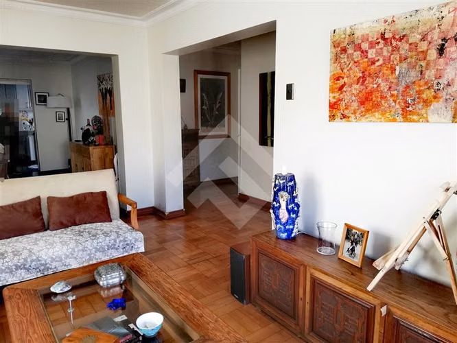 Casa en venta de 4 dorm. en Las Condes
