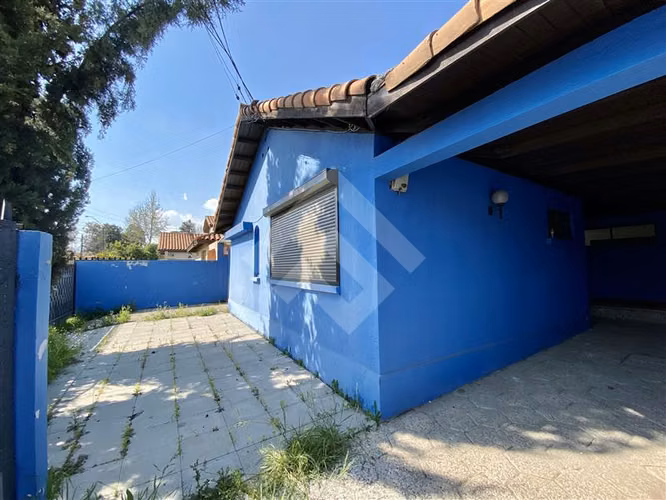 Casa en venta de 2 dorm. en La Reina