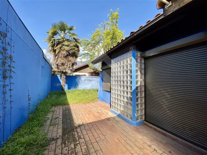 Casa en venta de 2 dorm. en La Reina