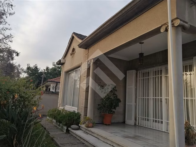 Casa en venta de 4 dorm. en Ñuñoa - Imagen 2