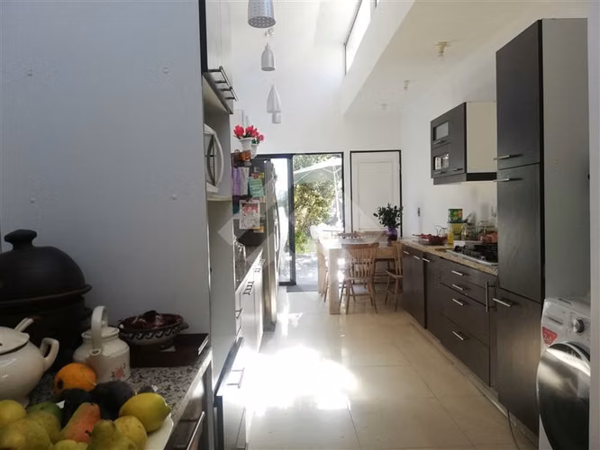 Casa en venta de 4 dorm. en La Reina
