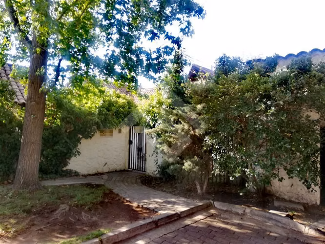 Casa en venta de 5 dorm. en La Reina
