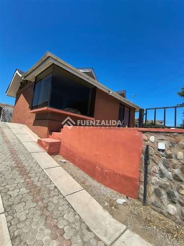 Casa en venta de 4 dorm. en Coquimbo