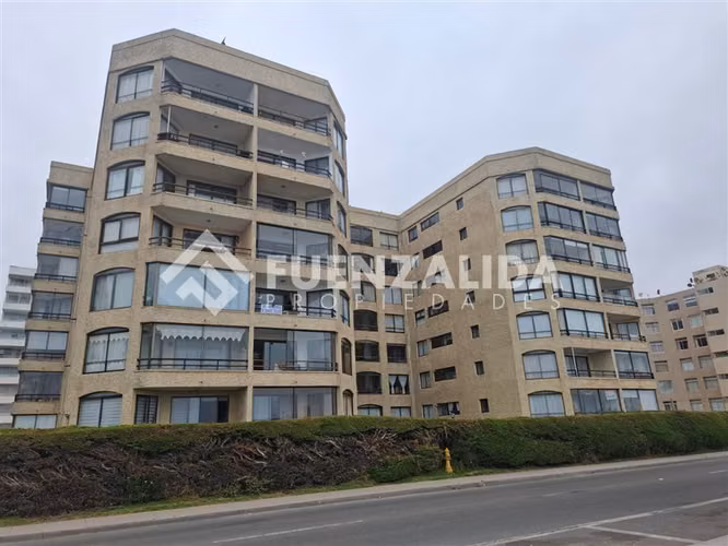 Venta departamento 3 dorm. 2 baños, frente al mar, La Serena