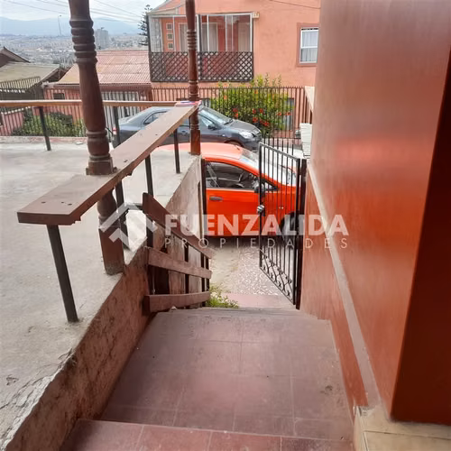 Casa en venta de 3 dorm. en Coquimbo - Imagen 3