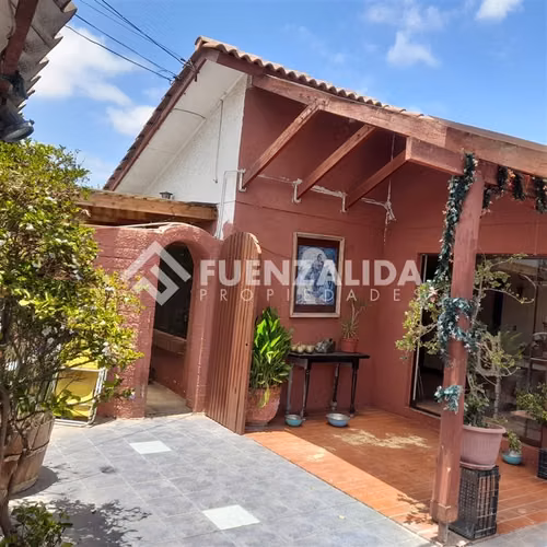 Casa en venta de 4 dorm. en La Serena