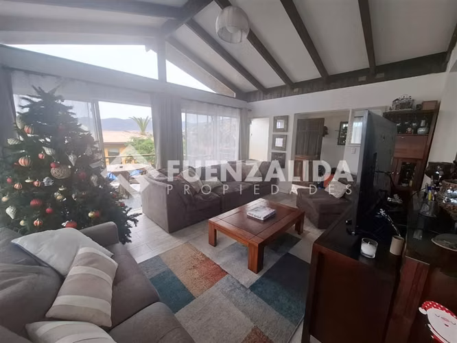Casa en venta de 3 dorm, 2 baños, La Herradura, Coquimbo