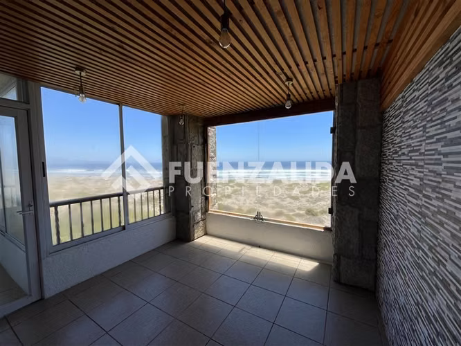 Departamento en venta de 3 dorm.2 baños en La Serena Golf - Imagen 3