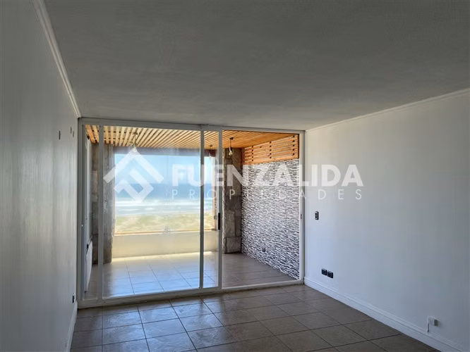 Departamento en venta de 3 dorm.2 baños en La Serena Golf - Imagen 6