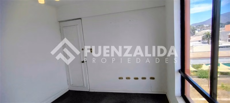 Oficina en venta cerca Hospital La Serena